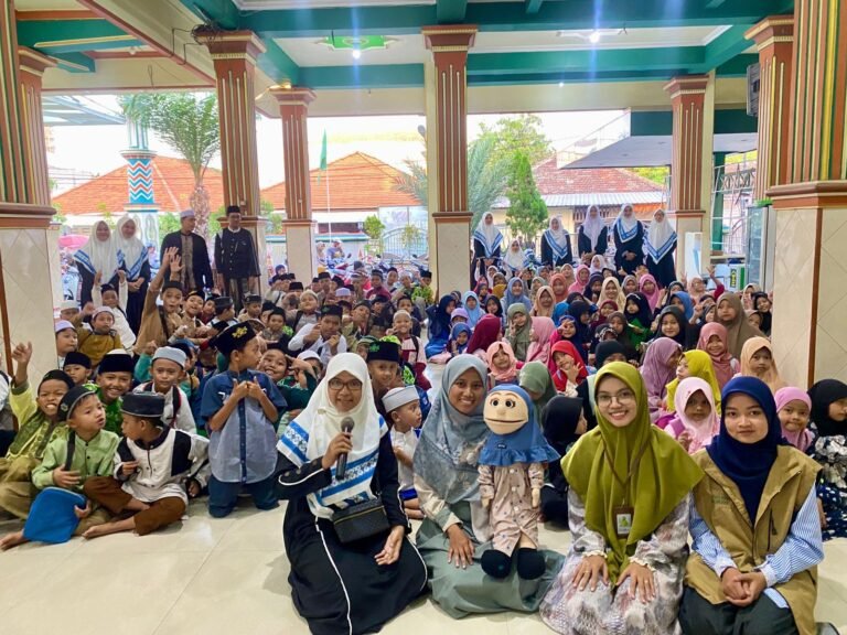 Safari Kisah Qur’ani: Menghidupkan Kisah Hijrah Nabi dan Gerakan Infaq Bersama di TPQ Al – Ihsan Bebekan